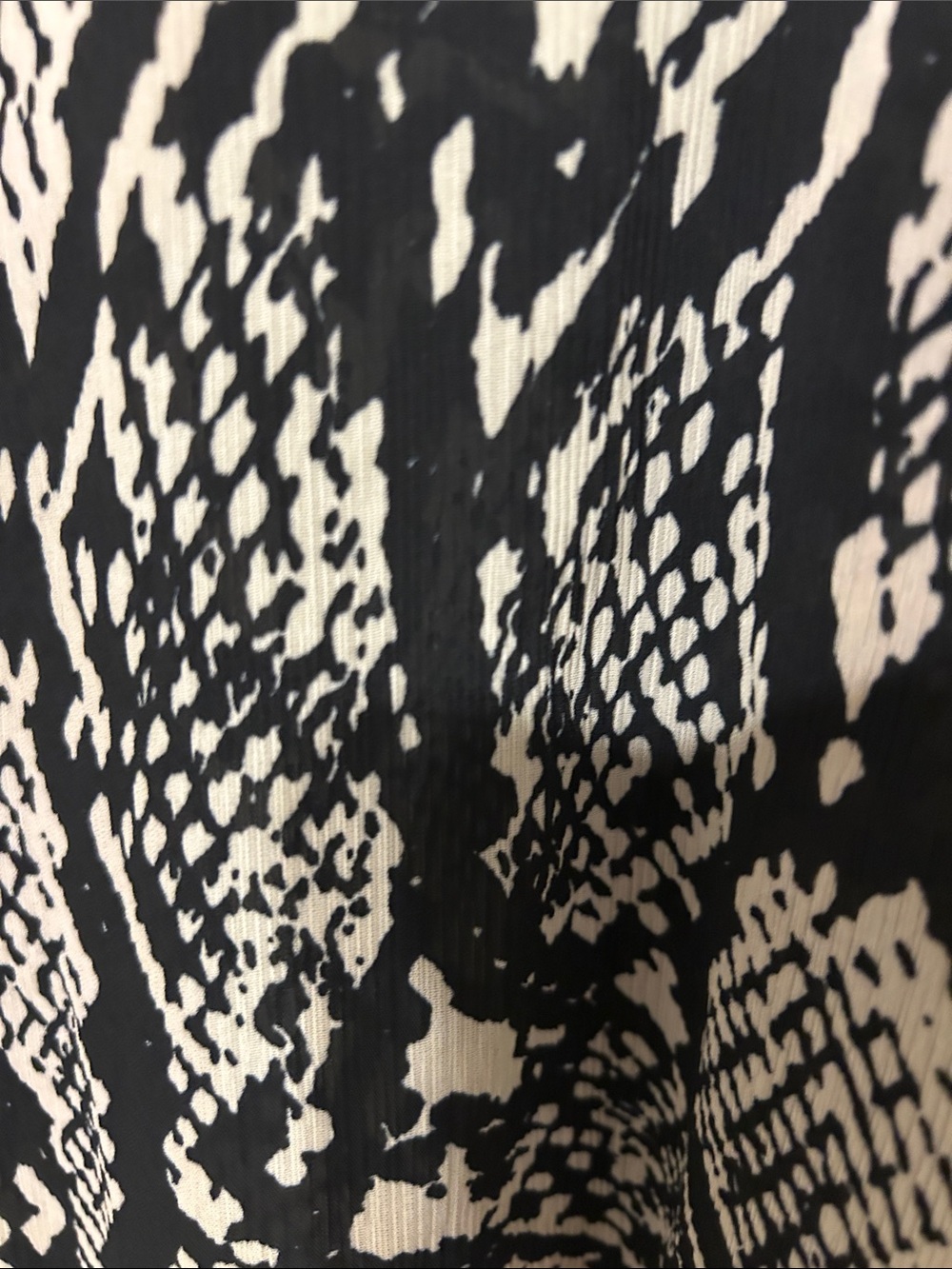 🎼Worthington Snake-Print Tie-Neck Blouse in Black and Cream striped size XXL GUC - Picture 6 of 11